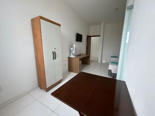 Μια τηλεόραση ή/και κέντρο ψυχαγωγίας στο Shalom Flat Hotel