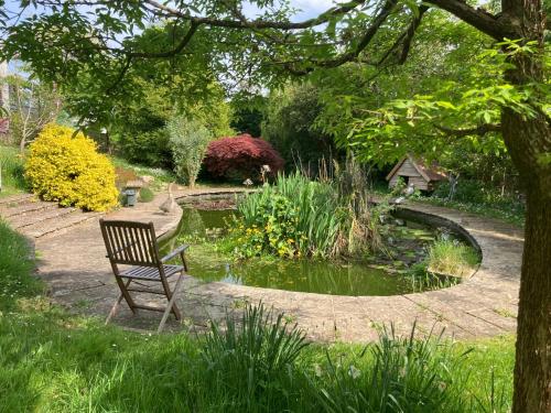 Gallery image of Yellowstone, The Garden Apartment in Radstock