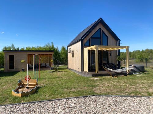 Das Gebäude in dem sich das Ferienhaus befindet