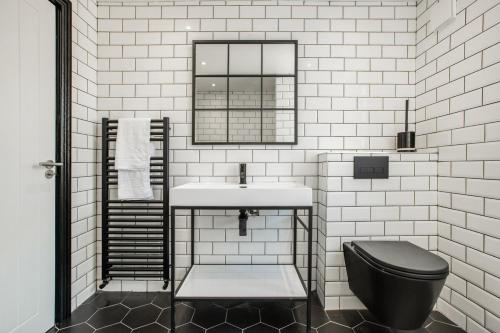 Ένα μπάνιο στο New Mixies Manor