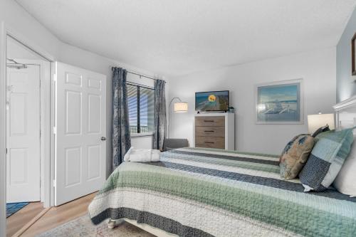 Ocean Forest Plaza Cozy Oceanfront Unit 1910 photo 19
