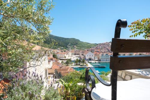 Photo de la galerie de l'établissement Apartments Olive Tree, à Hvar