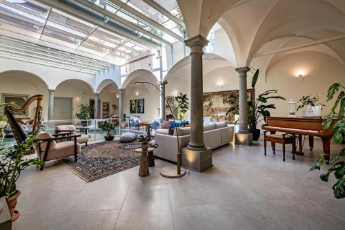 Le Corti by Dimora Collection - 13th-Century Convent Suites with Private Sauna and Gym - Adults Only