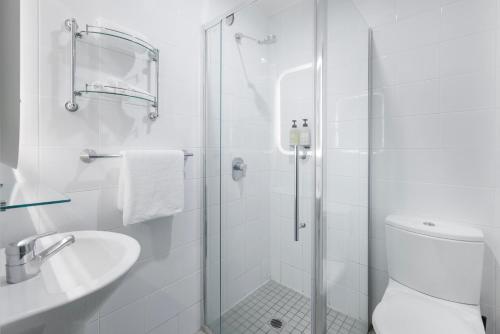Un baño de Vulcan Hotel Sydney