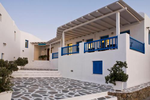 Gallery image of Yiannaki Hotel in Ornos