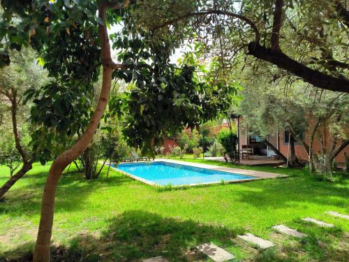 La alberca dentro o cerca de Charming Villa with Pool