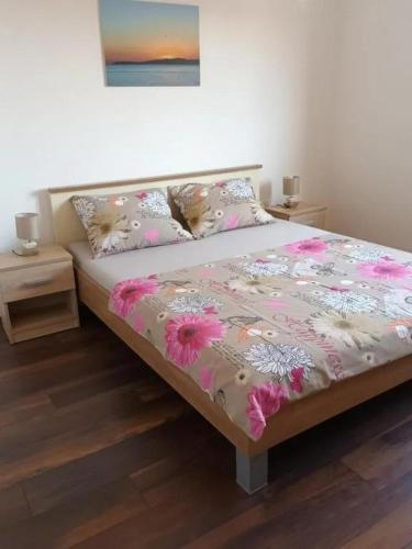Apartments with parking space Mugeba, Porec - 24342