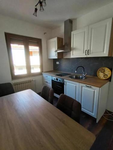 Apartments with parking space Mugeba, Porec - 24342