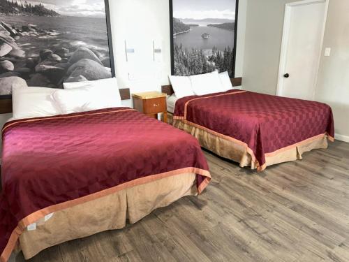 Alpine Inn & Spaにあるベッド