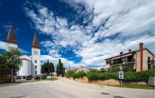 Beautiful Apartment In Medulin With Wifi