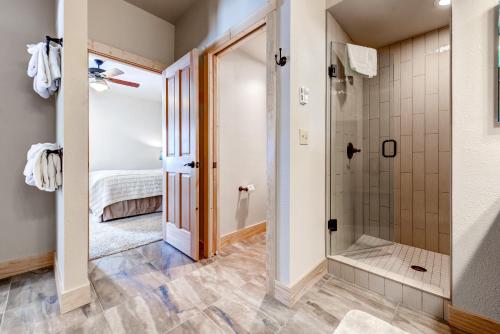 Imagen de la galería de Four-Bedroom Pineview Haus, en Breckenridge