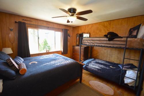 Voodi või voodid majutusasutuse Fox Lake View toas