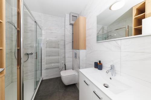 Apartment Zora by Belmont Realty