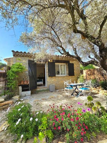 La Chambre Sous Les Oliviers - Très cocooning avec grand jardin, borne recharge électrique, à 5min du centre - BY AURAconciergerie