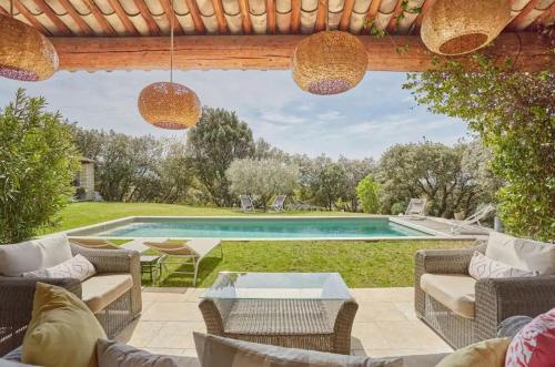 Musician's House Near Gordes In Provence