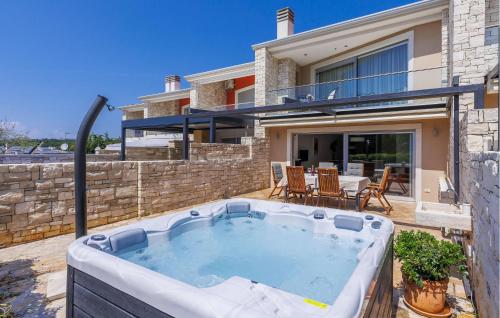 Luxurious Home In Umag With Sauna