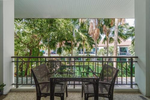 Balkón nebo terasa v ubytování Coco Paradiso Phuket SHA