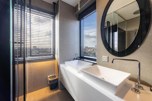 Ванная комната в Hotel The Designers Seoul Station