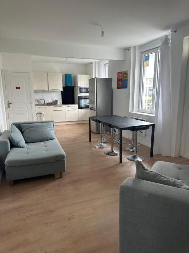 Sweet mother share studio