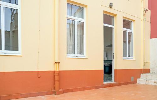 Fotografie z fotogalerie ubytování 2 Bedroom Amazing Apartment In A Coruña v destinaci A Coruña