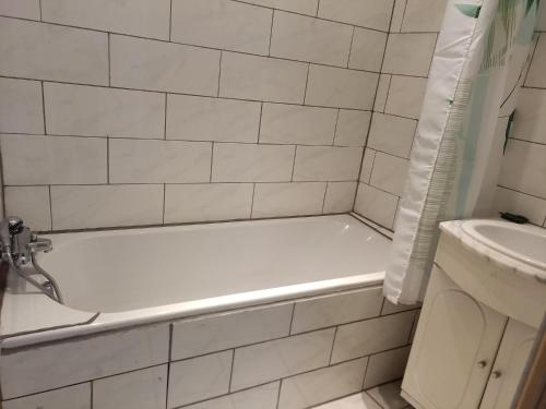 Ένα μπάνιο στο Appartement avec terrasse 53m2