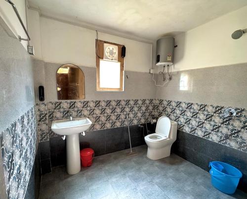 Bany a Sifar - Stay & Art Café, Shangarh