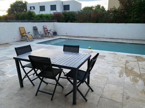 Immense villa avec piscine