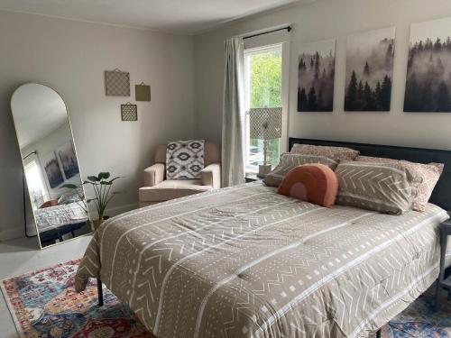 Ένα ή περισσότερα κρεβάτια σε δωμάτιο στο Westside Retreat