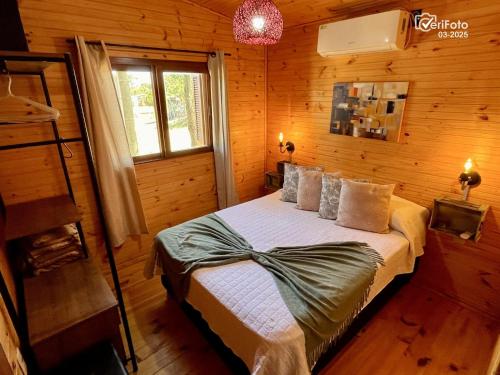 Ένα ή περισσότερα κρεβάτια σε δωμάτιο στο Chimuelo, es necesario hacer sena para reservar