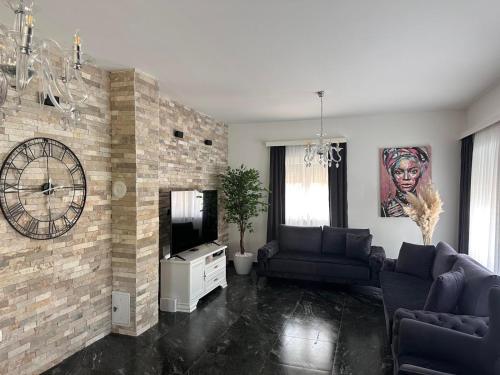 Μια τηλεόραση ή/και κέντρο ψυχαγωγίας στο Villa Lila