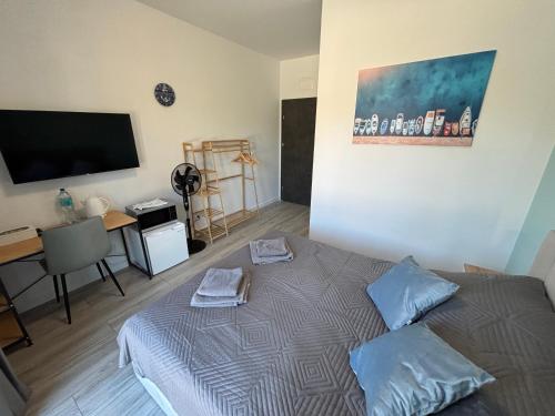 Katil atau katil-katil dalam bilik di Flauta Apartamenty Augustów nad Jeziorem Białym