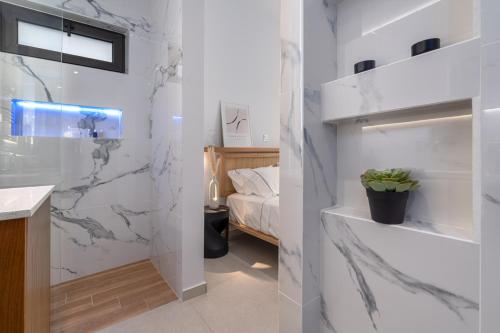 'Green & Blue' Castella Luxury Suites