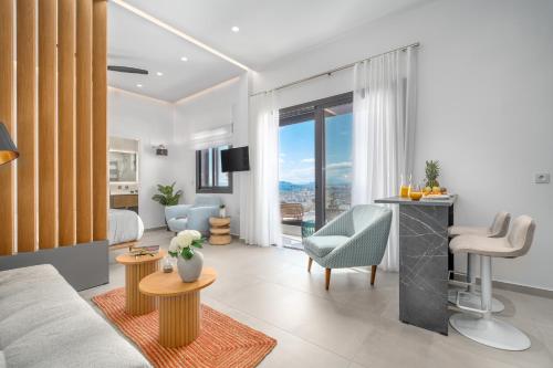 'Green & Blue' Castella Luxury Suites
