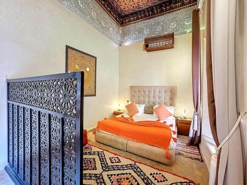 Postel nebo postele na pokoji v ubytování Le Riad Medina Privilège and Spa