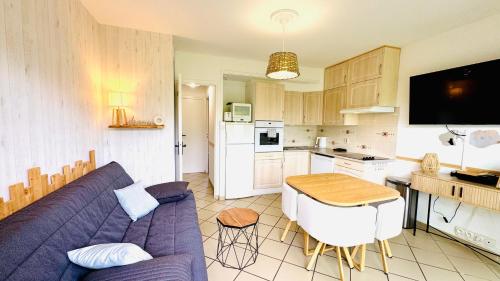 Kuchyň nebo kuchyňský kout v ubytování La détente avec jardin, sauna et parking privé au coeur de Stella-Plage