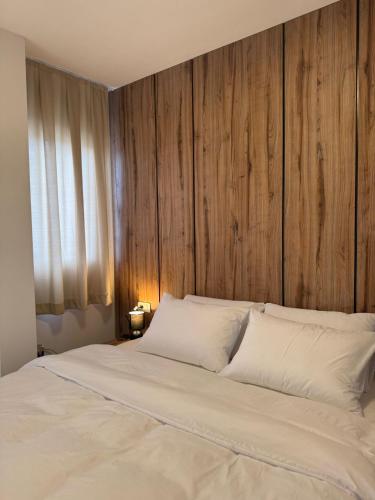 Postel nebo postele na pokoji v ubytování AD Luxe Suites 2