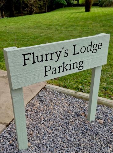 Certifikát, hodnocení, plakát nebo jiný dokument vystavený v ubytování Flurry's Lodge