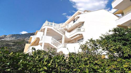 Wohnung Mit Balkon Und Meerblick In Strandnähe