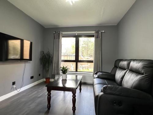 Two bedroom flat in Edinburgh city center with free parking photo 9