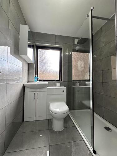 Two bedroom flat in Edinburgh city center with free parking photo 13