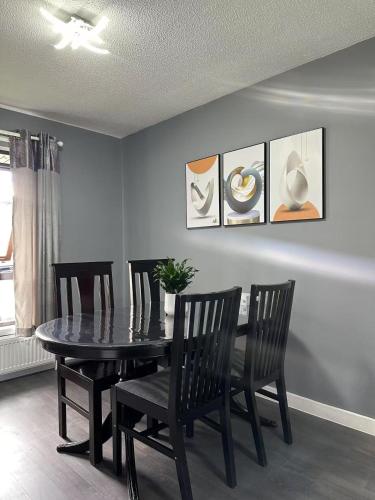Two bedroom flat in Edinburgh city center with free parking photo 11