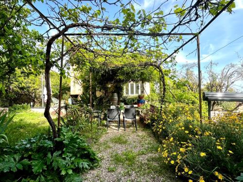 Imagen de la galería de Havre de paix avec jacuzzi et jardin à pied du centre-ville, en Vence