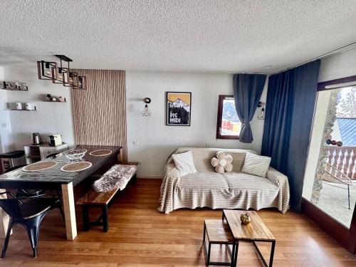 Ski, confort famille, appartement Cosy, Vue montagne,piscine,parking