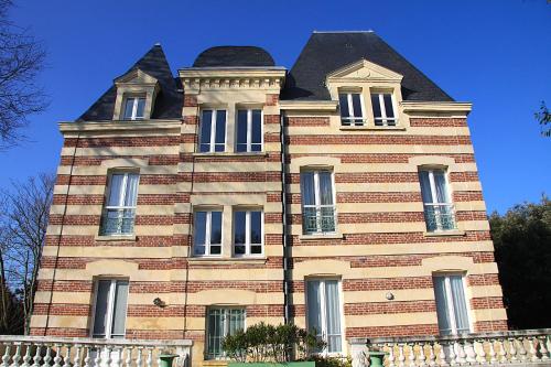 200m de la mer Piscine WIFI T2 41m2 4 pers 1 chambre refait à neuf hypercentre