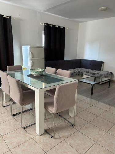 Apartmani Belas