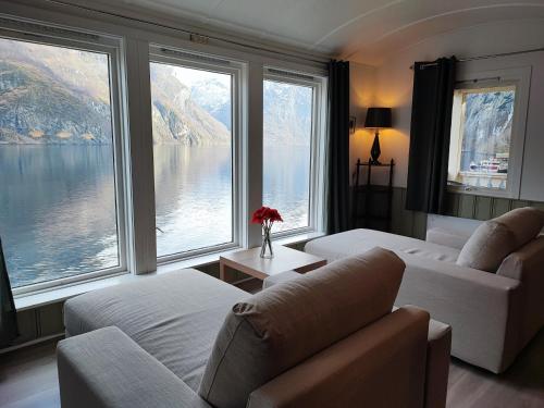 Zona de estar de Visit Undredal