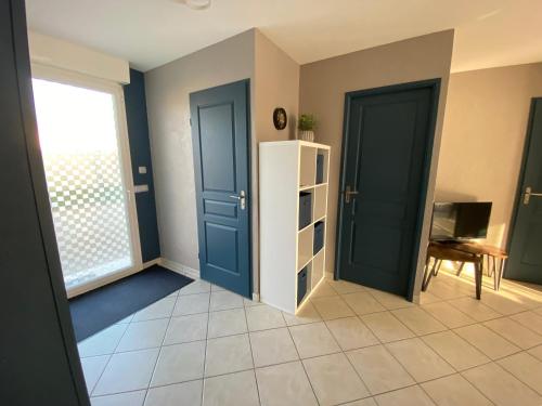 Cucina o angolo cottura di Chez Maison familiale la heuniere 27950 Normandie logement autonome boîte à clé capacité 5 pers proche de giverny paris Rouen a13