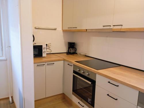 Sunny Trogir Apartment with 3 Bedrooms