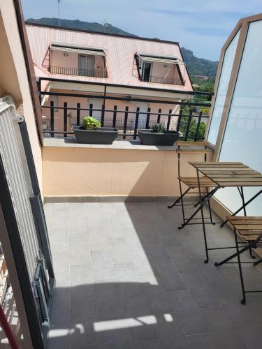 Balkoni atau teres di TAORMINA a due PASSI SUITE