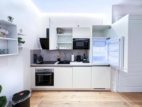 2 BDR - Apartment Magnificence, in Vienna's City Center